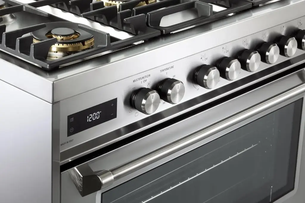 VUFSGE365SS close up on controls