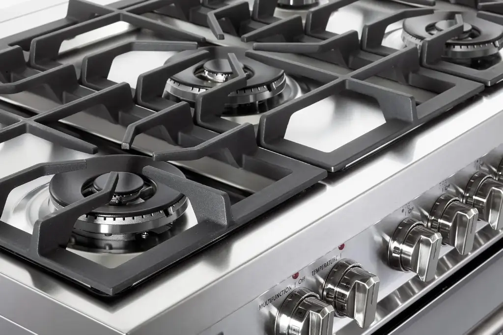 Verona VPRFSGE365SS close up on cooktop
