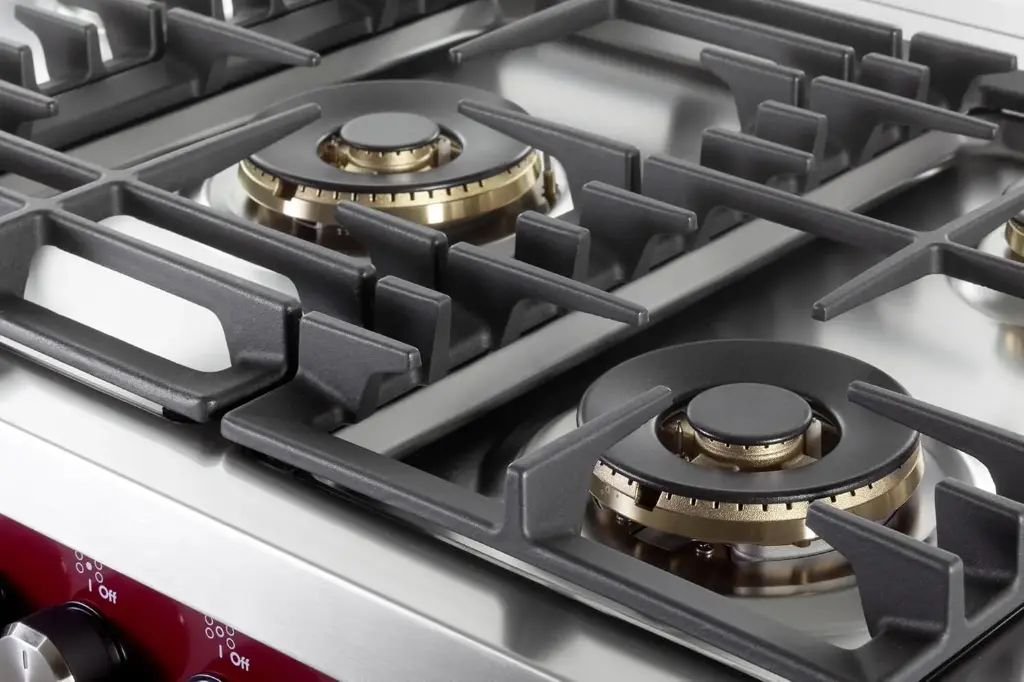 VUFSGE365BU close up on burners